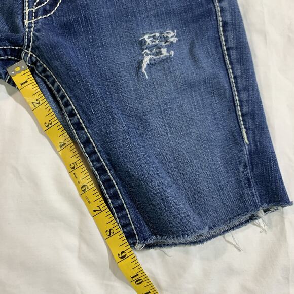 True Religion Women's Cuf Off Jean Shorts Distressed Frayed Hem Sz 27 Barneys - Picture 13 of 13